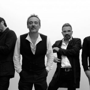 Love of Lesbian y Turf