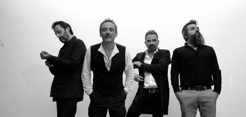 Love of Lesbian y Turf