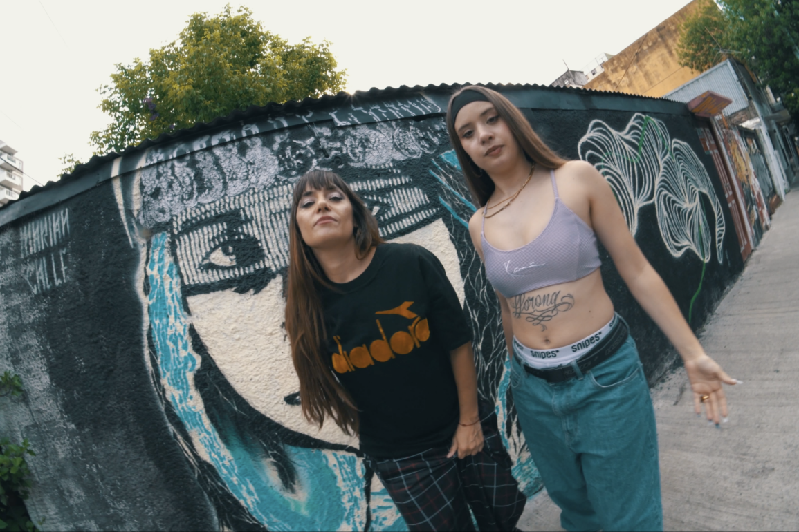 Sara Hebe y Santa Salut - Jove